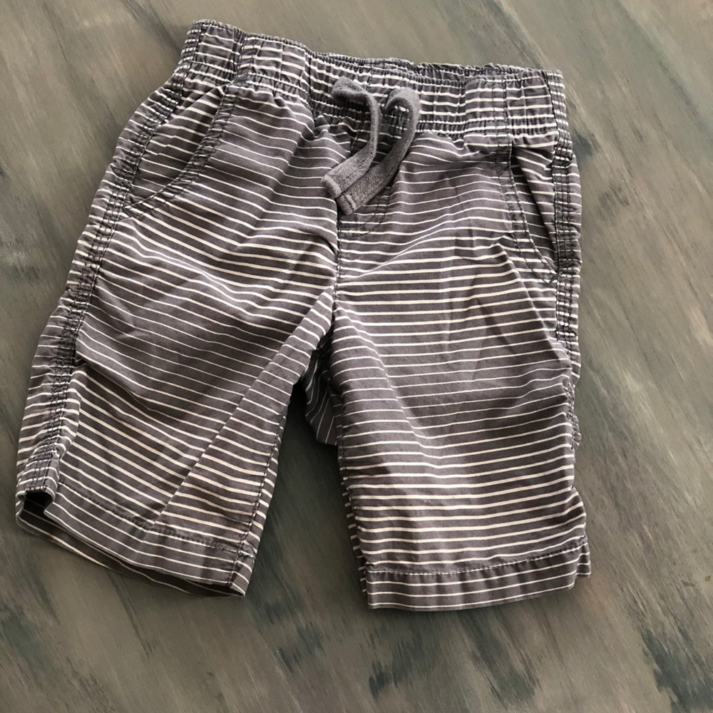 Crazy 8 boys gray and white stripped shorts 4T